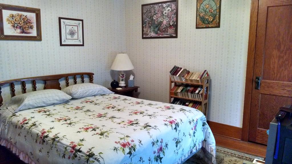 Fish & Loaves Bed And Breakfast Numidia 외부 사진