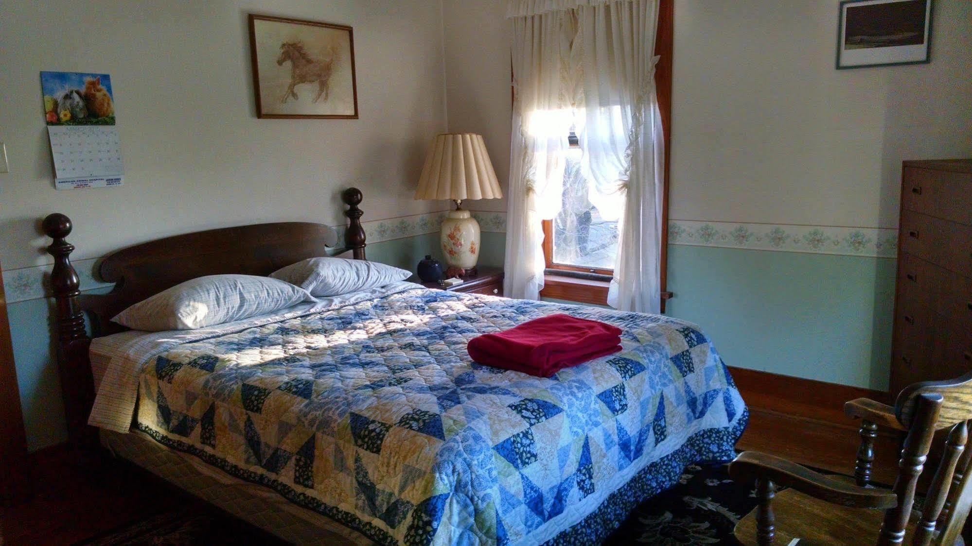 Fish & Loaves Bed And Breakfast Numidia 외부 사진