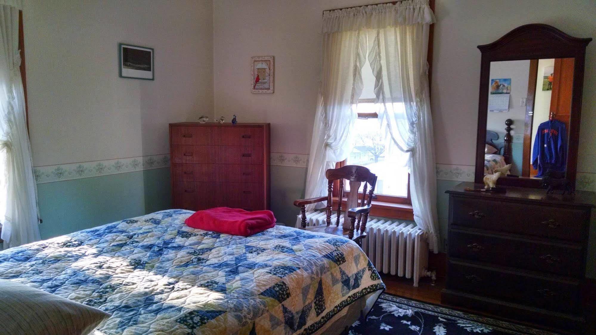 Fish & Loaves Bed And Breakfast Numidia 외부 사진
